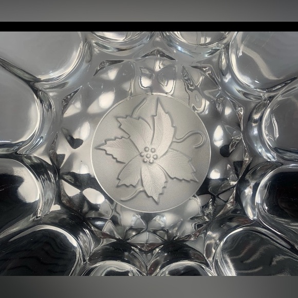 Vintage Princess House Fantasia Crystal deviled egg served w/ frosted poinsettia - Picture 4 of 7